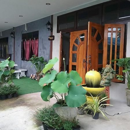 Sawang Guesthouse Ban Sawang Yai Exterior foto
