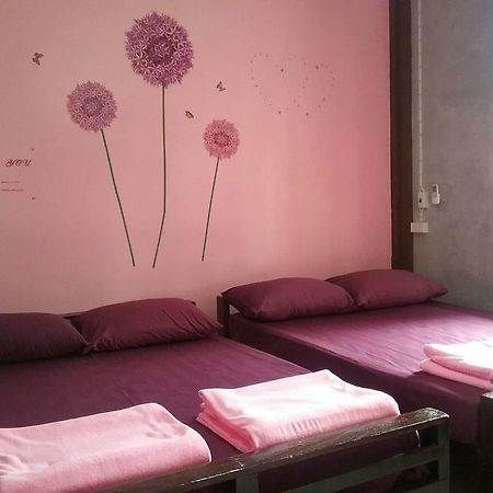 Sawang Guesthouse Ban Sawang Yai Exterior foto